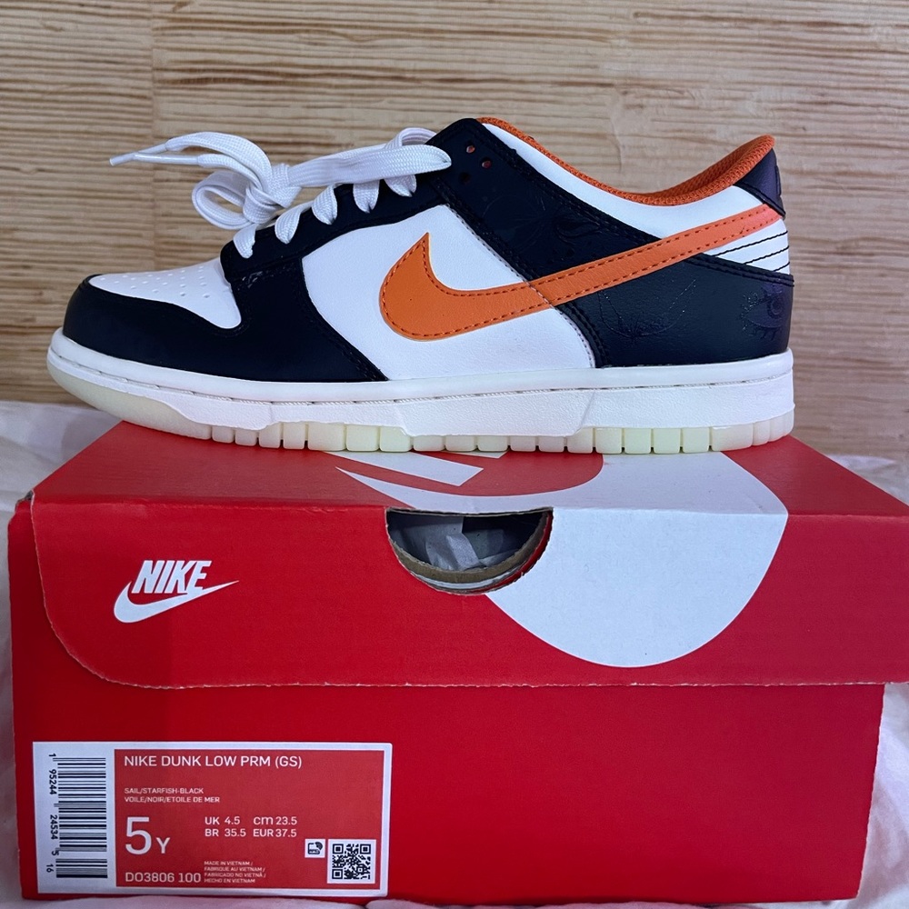 Halloween 2021 Nike Dunk Low PRM (GS)- size 5Y -deadstock